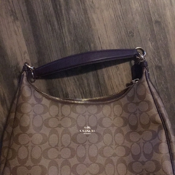 Coach Hobo Purse - Picture 4 of 8